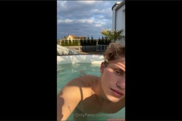 Enjoying the hot tub come and join – with Valentin Mehinagic (valsplace)